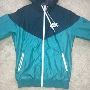 Nike wind breaker. Blue and greeen. Size small.